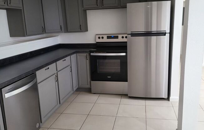 2 beds, 1 bath, $1,200, Unit PM-249-2 Unit B