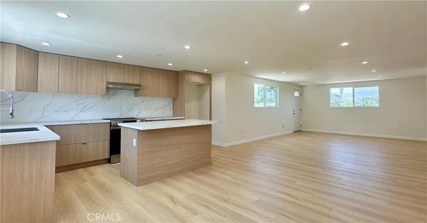 7728 1/2 LAUREL CYN BLVD