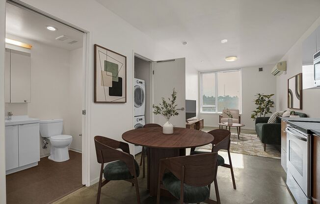 1 bed, 1 bath, 490 sqft, $1,350, Unit 261-513