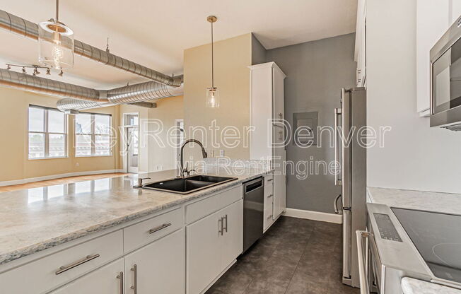 277 N Broadway