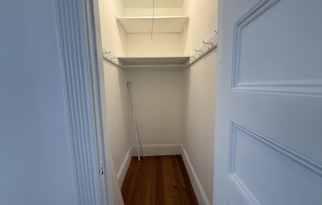 Studio, 1 bath, 295 sqft, $2,300, Unit 610