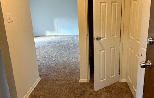 1 bed, 1 bath, 715 sqft, $1,600, Unit 00 - A- 4