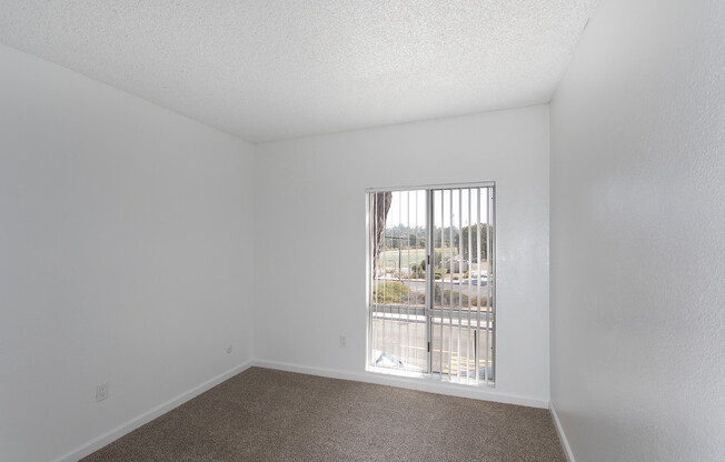 3 beds, 2 baths, 1,186 sqft, $3,195, Unit F-08