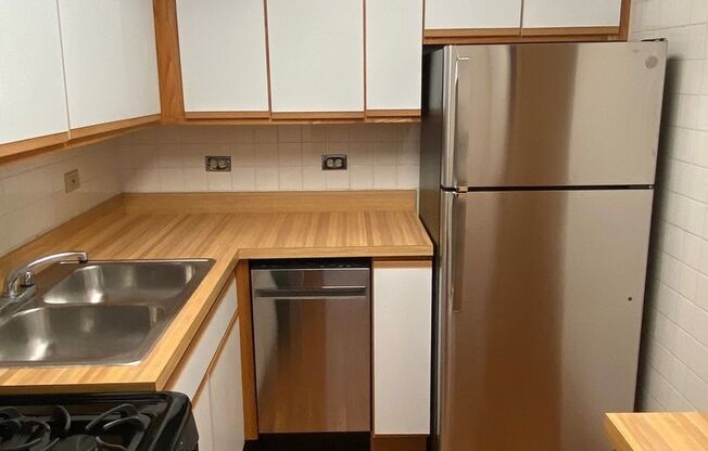 1 bed, 1 bath, 800 sqft, $2,175, Unit 234-403