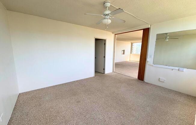 2500 Kalakaua Avenue #1402