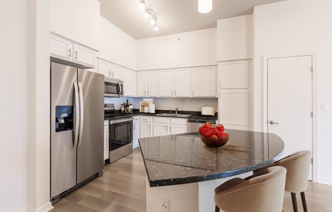 1 bed, 1 bath, 848 sqft, $2,930