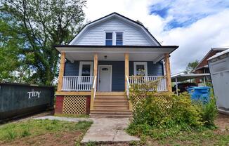 931 MCDOWELL AVE NW