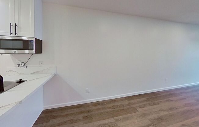 2 beds, 2 baths, 920 sqft, $2,595, Unit 209
