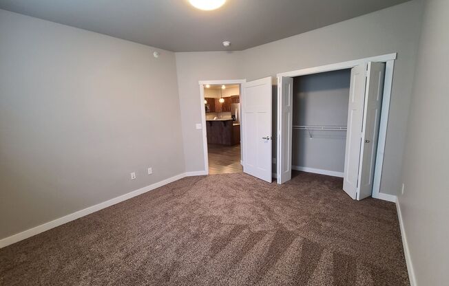 2 beds, 2 baths, $1,550, Unit 216
