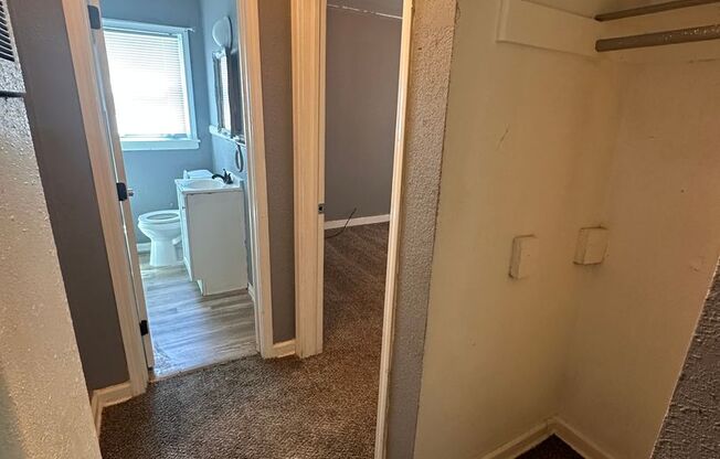 1 bed, 1 bath, $525, Unit 924 N Glendale Ave