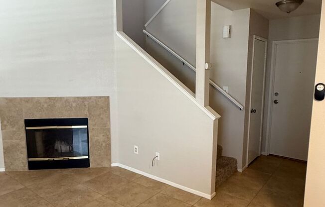 2 beds, 2 baths, 900 sqft, $1,675, Unit 817-48