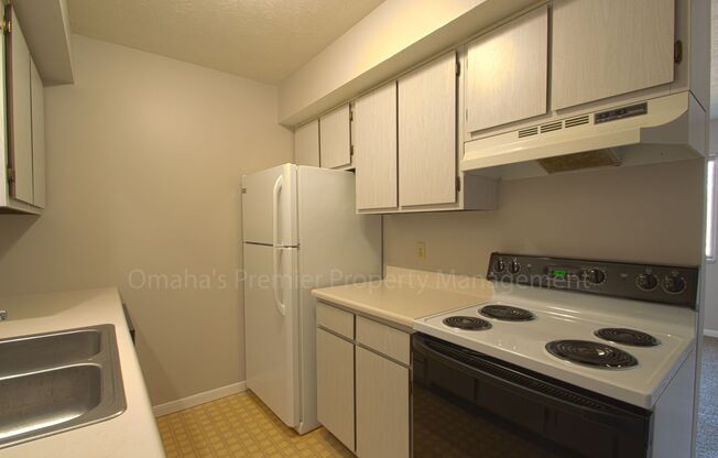 1 bed, 1 bath, $895, Unit 2903/06