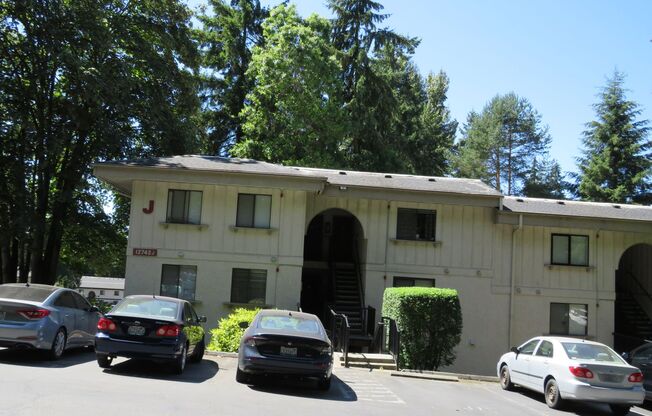 Totem Lake Cute 1bed/1bath ground floor Condo! $1695.00