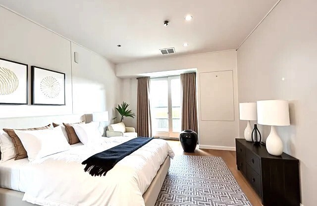 133 Commander Shea Blvd.