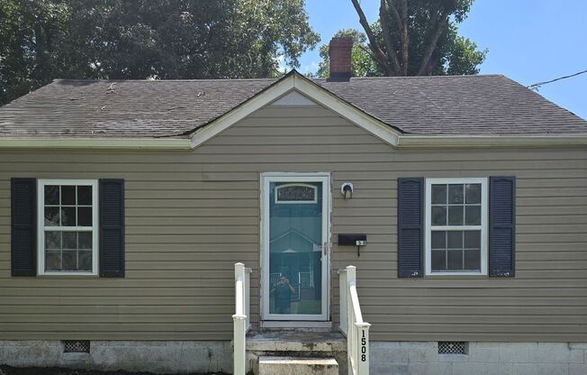 2 bedroom home in Petersburg