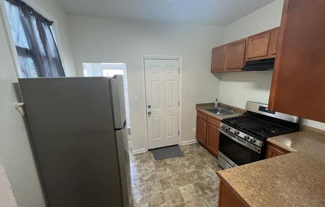 Big 2 bedroom home, fully rehabbed with laundry in home