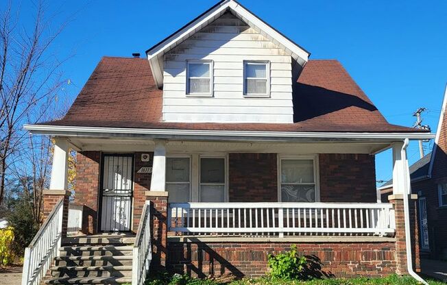 $1395 - Beautiful 4 Bedroom Near Rosedale Park