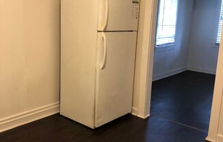 2 beds, 1 bath, $1,250