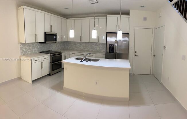 2610 NE 213th Street 100, Miami, FL 33180