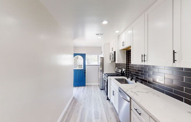 4 beds, 2 baths, $7,000, Unit 5062 55th St.