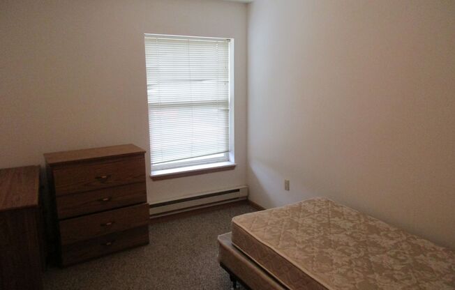 3 beds, 2 baths, $3,600, Unit CV 118-J