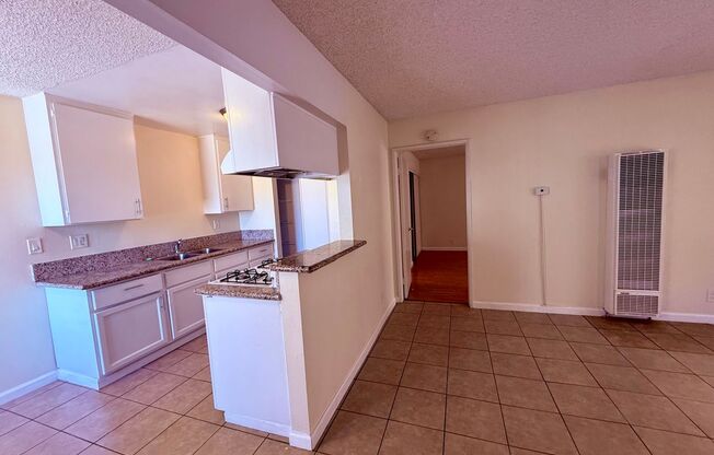 3300 West Orange Avenue 3Q
