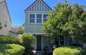 Spacious 3bed 2.5 bath available in Natomas!