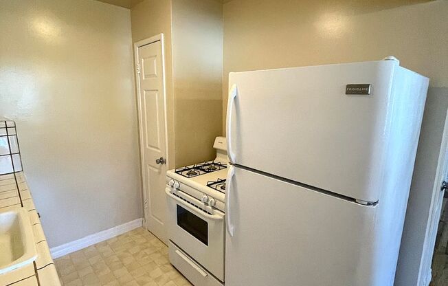 1 bed, 1 bath, 650 sqft, $2,125, Unit G