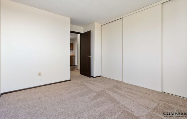 1 bed, 1 bath, 709 sqft, $1,045, Unit 2214-229
