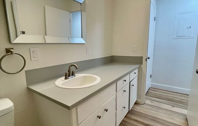 2 beds, 1 bath, 760 sqft, $1,100, Unit 1