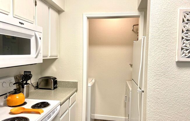 1 bed, 1 bath, 560 sqft, $1,395, Unit 8107