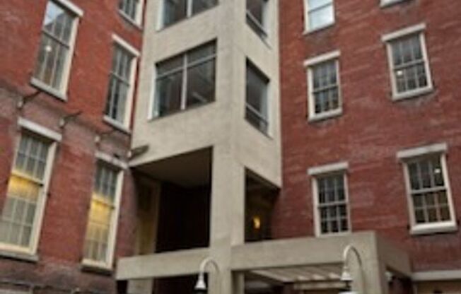 Studio, 1 bath, $1,400, Unit 405