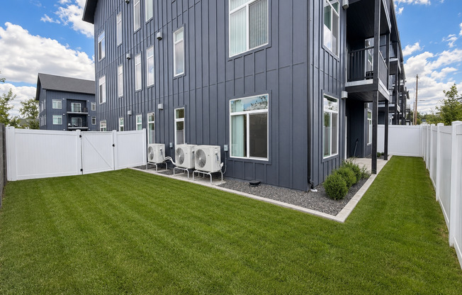 2 beds, 2 baths, 998 sqft, $1,850, Unit B-102