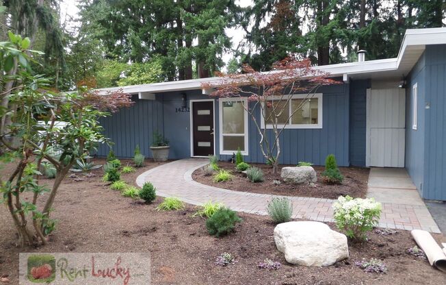 ABSOLUTELY STUNNING & Fully Remodeled 4-Bedroom Rambler in Phenomenal Bellevue Location!!