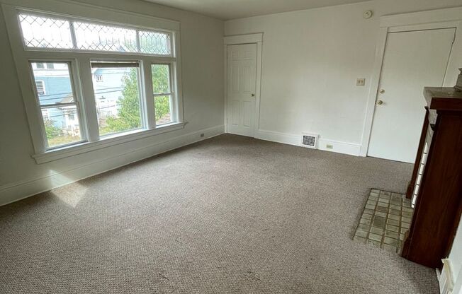 Clean 2BR up with offstreet parking and yard