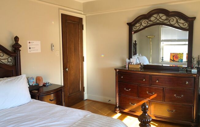 1 bed, 1 bath, 725 sqft, $1,400, Unit Apt. 4H