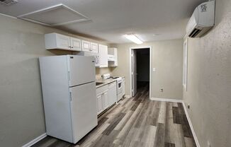 1 bed, 1 bath, 424 sqft, $850, Unit Unit B