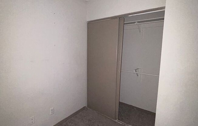 1 bed, 1 bath, 650 sqft, $1,241, Unit 1128