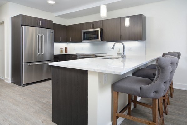 2 beds, 2 baths, 978 sqft, $3,850, Unit 101