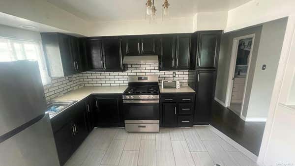 3 beds, 2 baths, $3,500