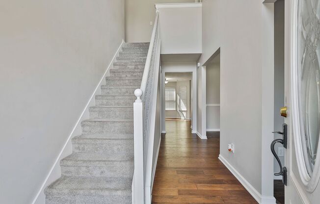 4BR Fairburn Rental in Quiet Community. Lawn Care Included!