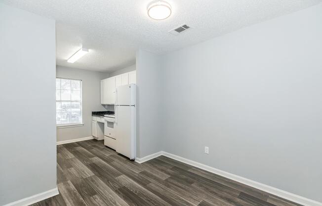 3 beds, 2 baths, 1,309 sqft, $1,810