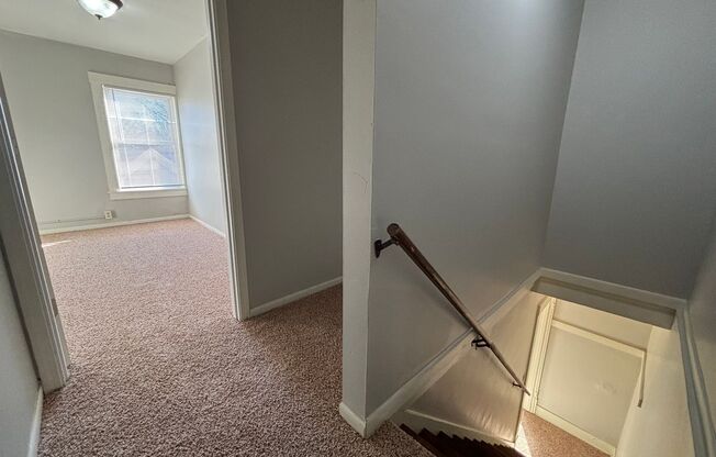 3 beds, 1 bath, 900 sqft, $1,020, Unit #6