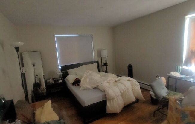 Fantastic Apt near BU and Packards Corner!  $500 rebate with promo.  HW Floors, Dishwasher