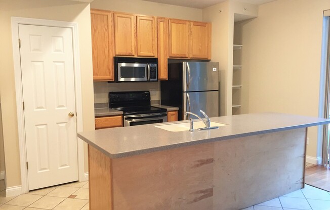 2 beds, 2 baths, $1,819, Unit 01