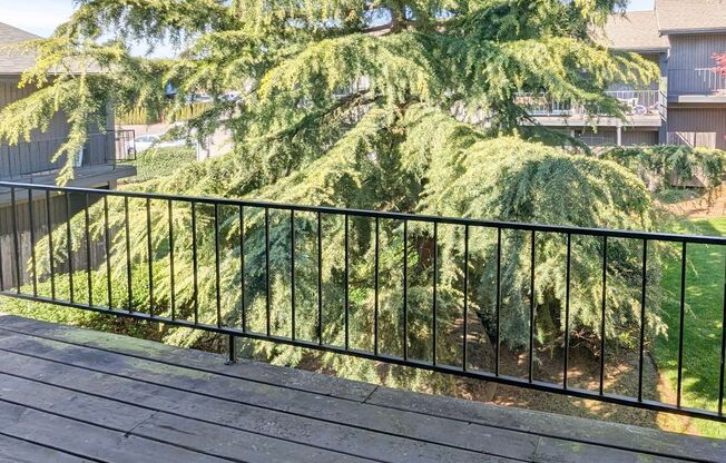 2 beds, 1 bath, 889 sqft, $1,295, Unit 34