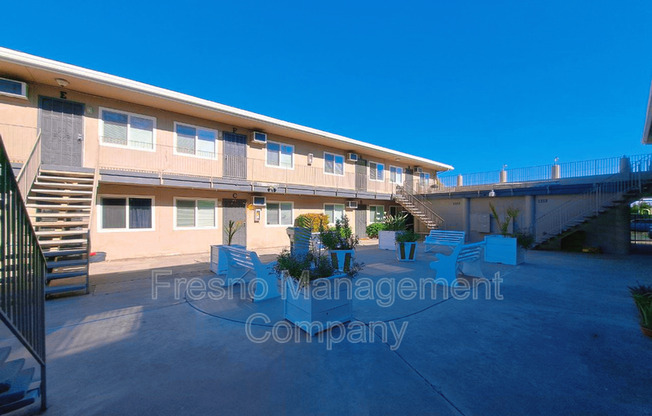 1322 E. Bulldog Lane