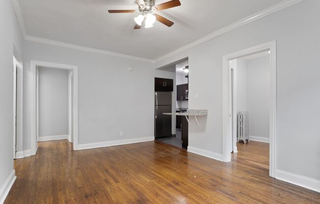 2 beds, 1 bath, 569 sqft, $2,250, Unit 6112-2W