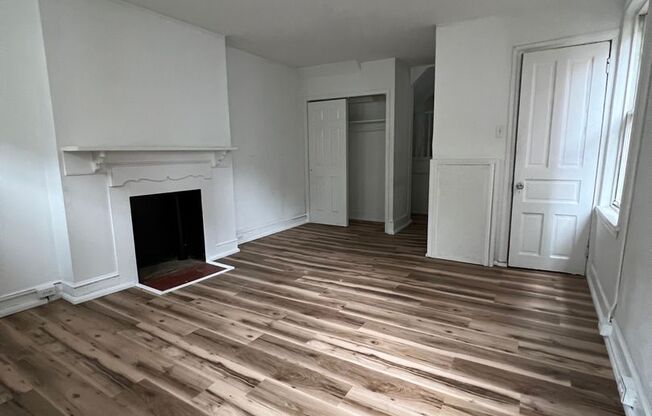 2211-13-15 Spruce Street