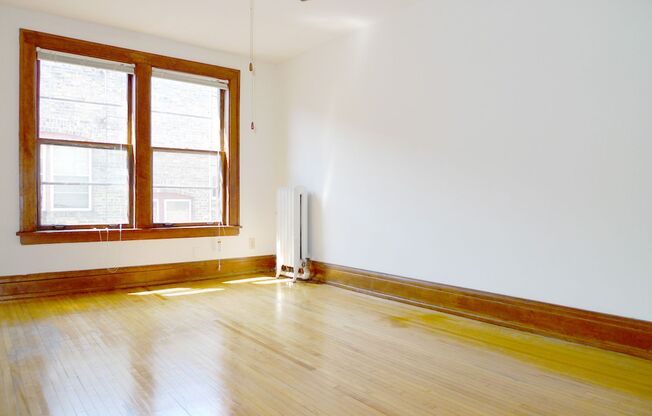 1 bed, 1 bath, 410 sqft, $860, Unit 21 - 32